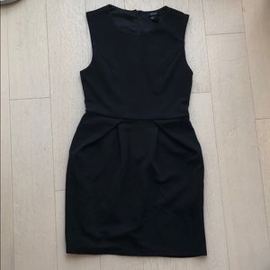 Forever 21 Sleeveless Black Dress
